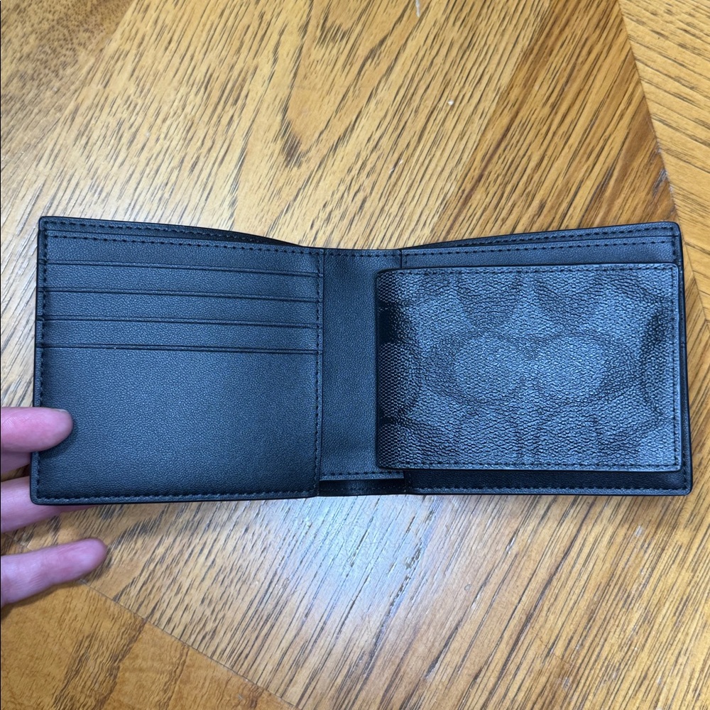 NWOT MEN’S COACH SIGNATURE 3 IN 1 WALLET - Picture 9 of 16
